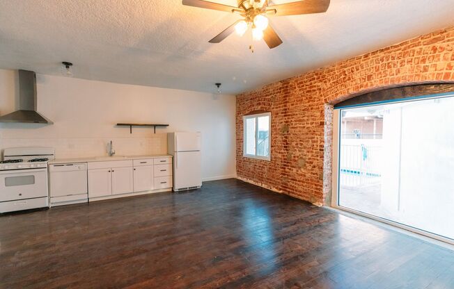 Studio, 1 bath, 328 sqft, $1,695, Unit Unit #107