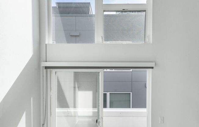 Studio, 1 bath, 443 sqft, $1,870, Unit 702