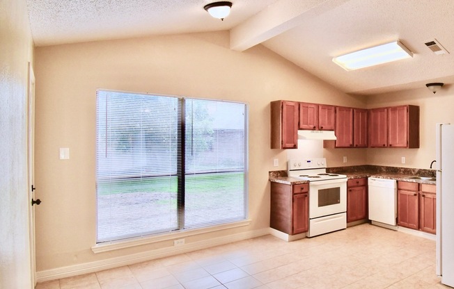 3 beds, 2 baths, $1,250