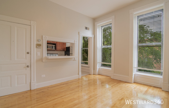2056 N HALSTED