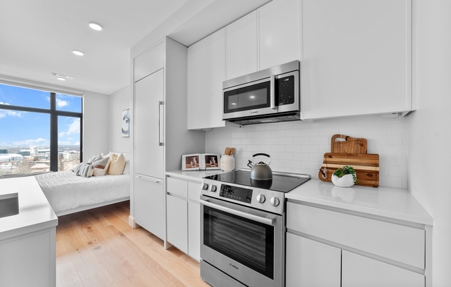 Studio, 1 bath, 531 sqft, $2,800, Unit 617