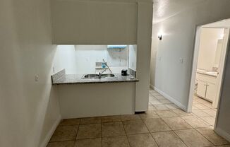 Studio, 1 bath, 500 sqft, $780, Unit 19