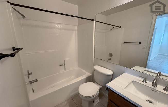 2 beds, 2 baths, $1,099, Unit UNIT 2034
