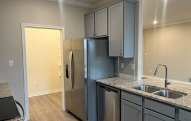 3 beds, 2 baths, $1,895, Unit 2644 Barbee Rd.