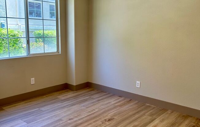 Remodeled and Comfortable Townhome