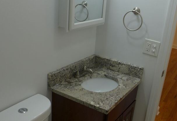 1 bed, 1 bath, 640 sqft, $1,650, Unit 404