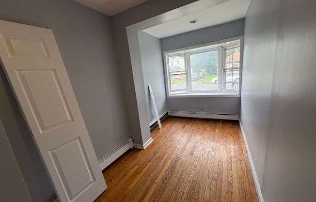 Large 5 Bedroom 2 Bathroom Single Family House for Rent in Long Branch!