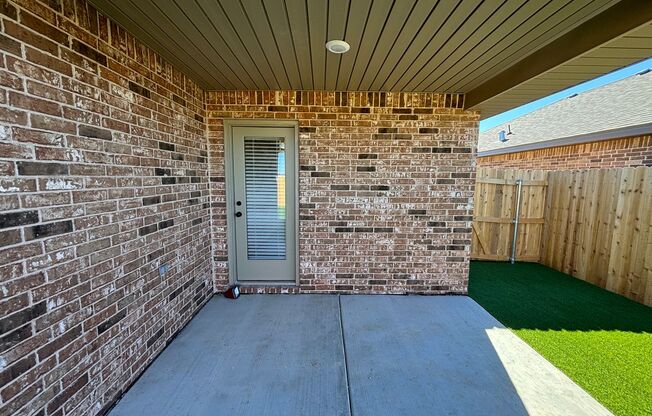 3 beds, 2 baths, $1,650