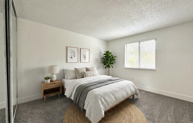 2 beds, 1 bath, 803 sqft, $1,525, Unit 121