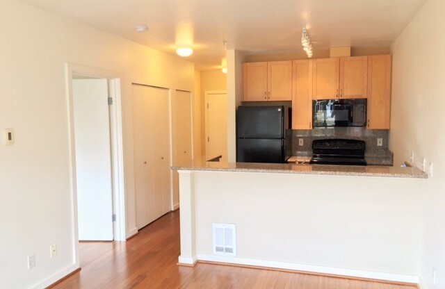 525 1st Ave West