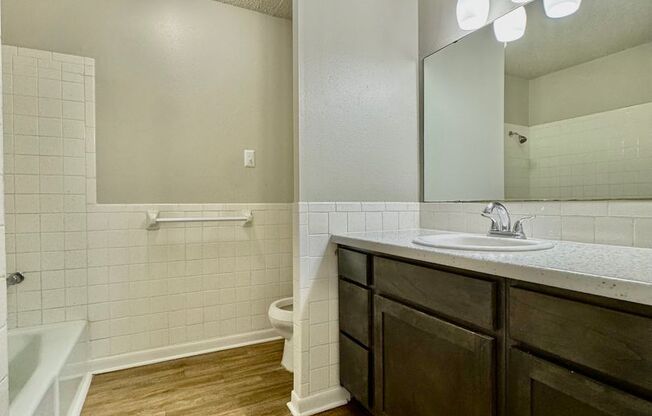 2 beds, 1 bath, 950 sqft, $1,000, Unit 304