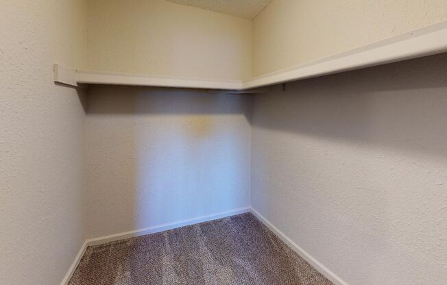 2 beds, 1 bath, 859 sqft, $1,025, Unit 3015-B