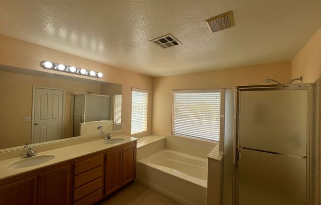 4 bedroom!  excellent community