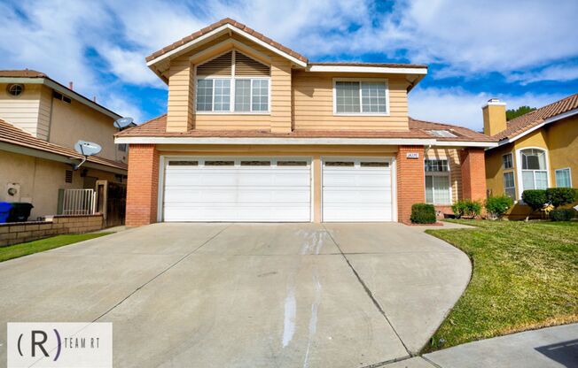 Discover the Ultimate Family Home in Heritage Villas: 4 Bed, 2.5 Bath with a Tranquil Backyard and Top-Rated Schools