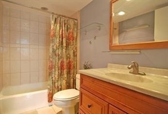 2 beds, 2 baths, 1,030 sqft, $3,800, Unit 304