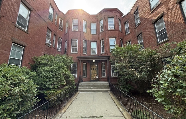 9 PUTNAM ST