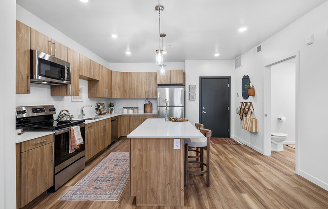 1 BR - 727 - Kitchen 02-min