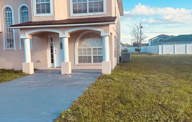 Town Home style Duplex in Poinciana
