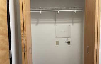 2 beds, 1 bath, 856 sqft, $1,900, Unit 602