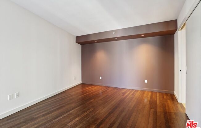 2 beds, 2.5 baths, 2,000 sqft, $7,995, Unit 5A