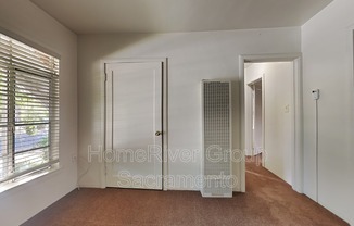 2207 11 AVE