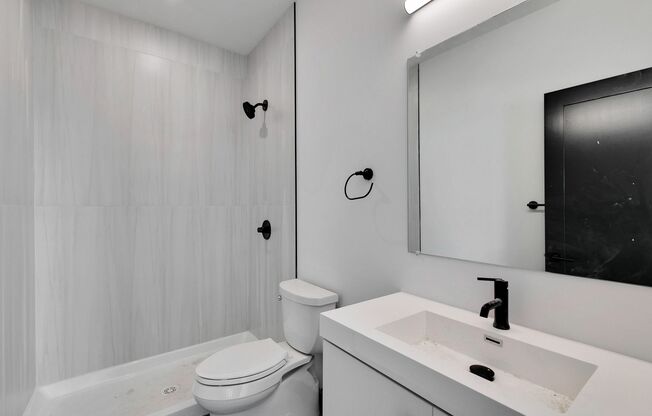 2 beds, 2 baths, 985 sqft, $1,825, Unit Unit 405