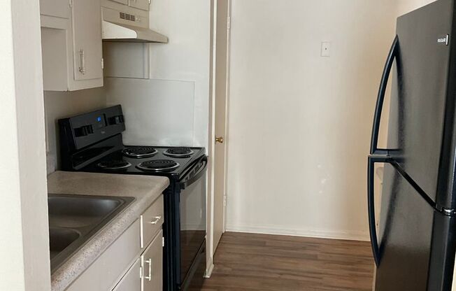 2 beds, 1 bath, $950, Unit Unit 1