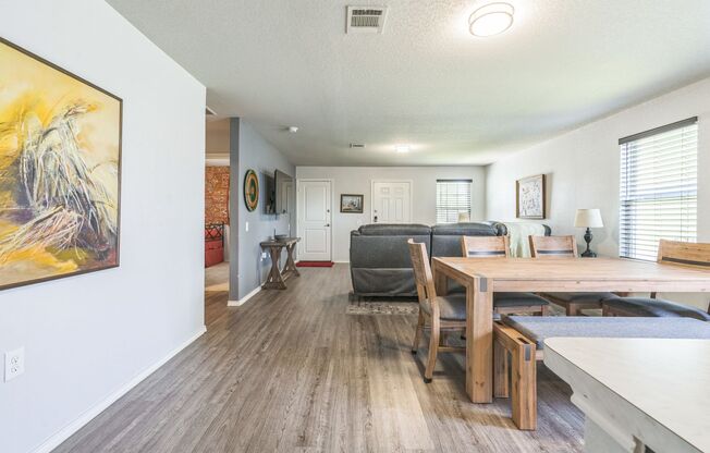 Charming 3-Bedroom Home with Spacious Backyard Deck – 7103 Cozy Run, San Antonio
