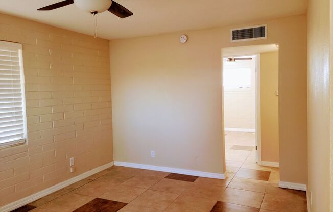 2 beds, 1 bath, 950 sqft, $1,599, Unit #6
