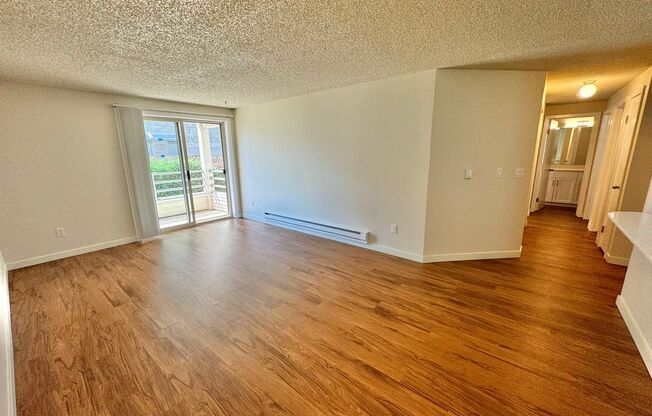 2 beds, 1.5 baths, 850 sqft, $2,195, Unit 106