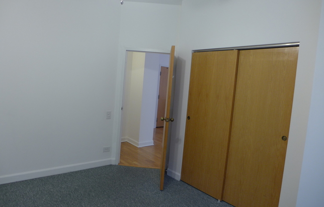 1 bed, 1 bath, 700 sqft, $1,995, Unit 13B