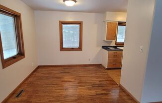 4 beds, 2 baths, $1,895