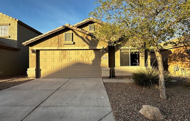 3 Bedroom 2 Bath Single Level Home In Maricopa!