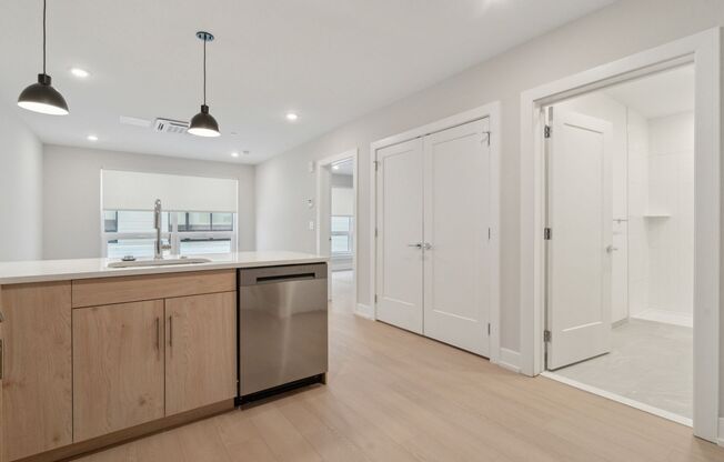 1 bed, 1 bath, 599 sqft, $1,735, Unit Unit 331