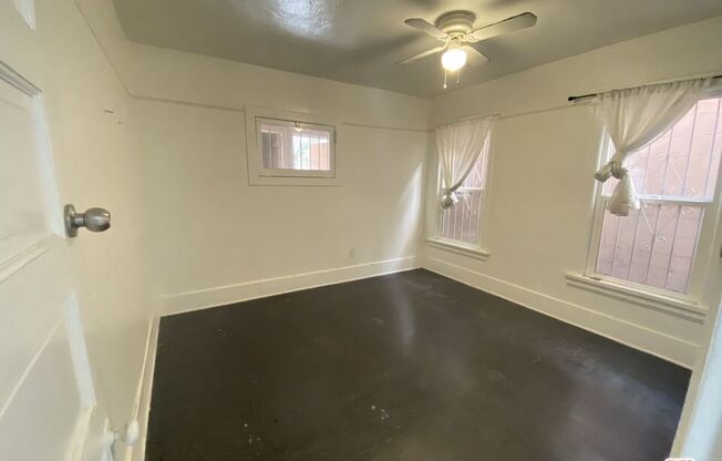 2 beds, 1 bath, 1,100 sqft, $3,000