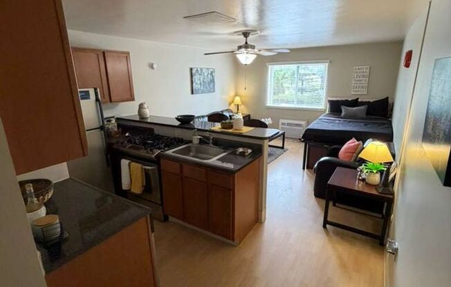 Independence Studio Modern & Cozy Studio Apartment – Move-In Ready!