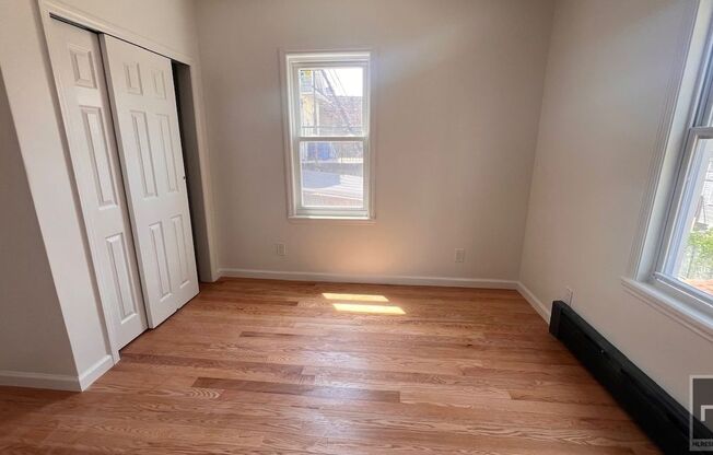 610 E 3 ST