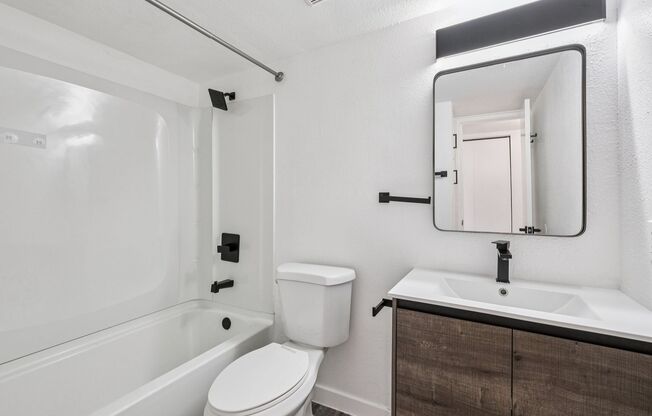 2 beds, 2 baths, 890 sqft, $1,549, Unit 229