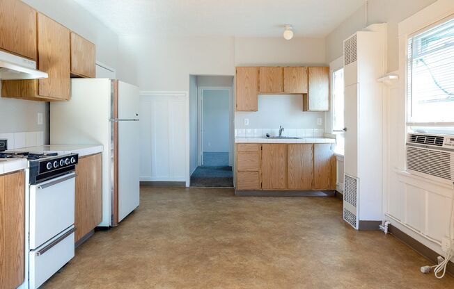 1 bed, 1 bath, 620 sqft, $1,295, Unit Unit 4