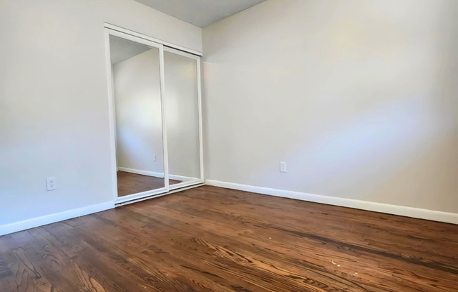 3 beds, 1 bath, $1,700