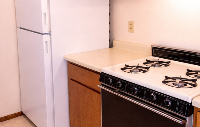 2 beds, 1.5 baths, 950 sqft, $1,174
