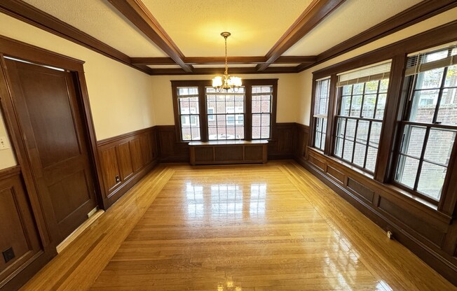 214 COMMONWEALTH AVE