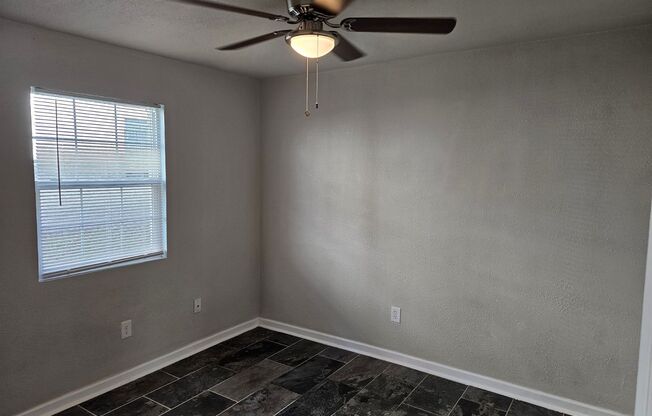 2 beds, 1 bath, 638 sqft, $708, Unit Whispering Hills 216