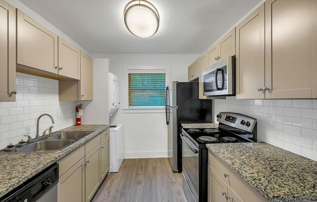 Greenview Apartments - Forest Park