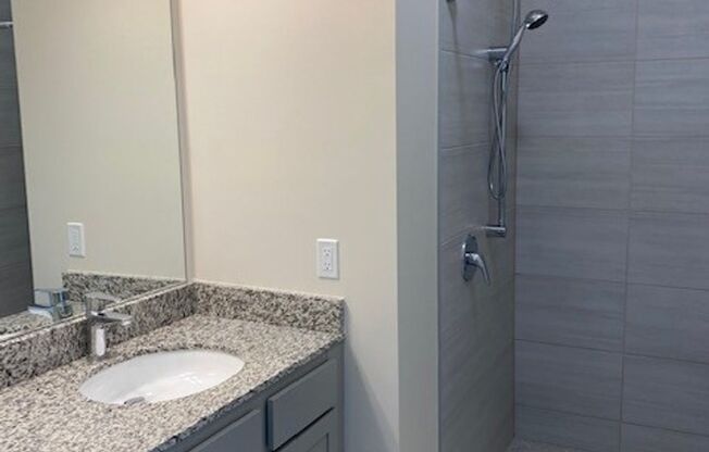2 beds, 2 baths, 600 sqft, $1,599