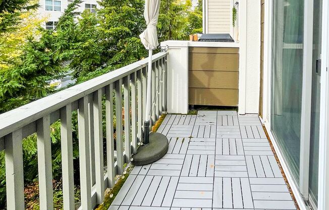 3 beds, 2 baths, $2,800, Unit Unit 320