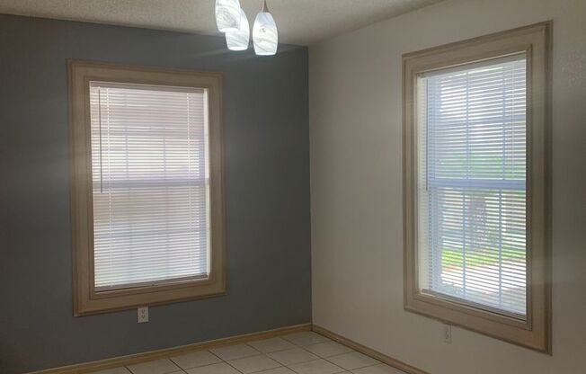 2 beds, 2 baths, 1,006 sqft, $875, Unit 62