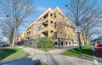 Amazing Woodlawn 3 Bedroom Apartment With 2 Full Bathrooms (pre-market)