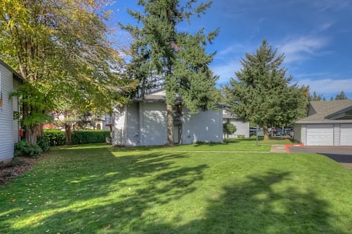 Lush Green Landscape at Woodcreek Apartments, Fairview, Oregon