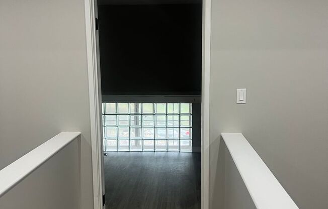 3 beds, 1 bath, 1,400 sqft, $1,950, Unit Unit 18